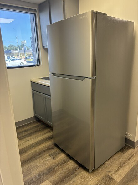 103-107 Lewis St, Fort Walton Beach, FL à louer - Photo de l’immeuble – Image 2 sur 13