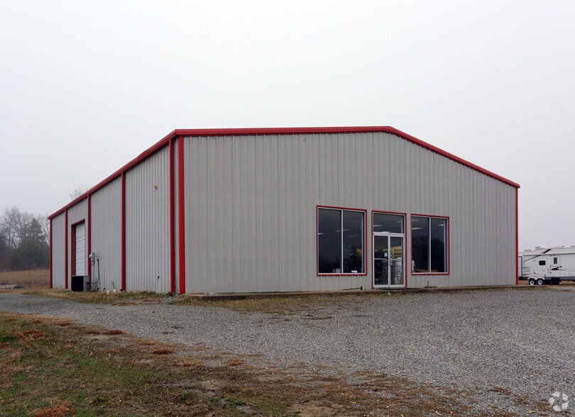 1301 W Sam Rayburn Dr, Bonham, TX à vendre - Photo principale – Image 1 sur 14