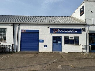 Plus de détails pour 26B Lyon Rd, Walton-On-Thames - Industriel/Logistique à louer