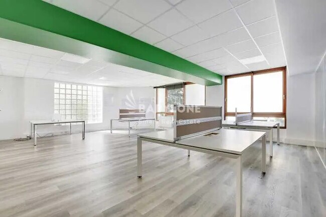 Plus de détails pour Bureau à vendre