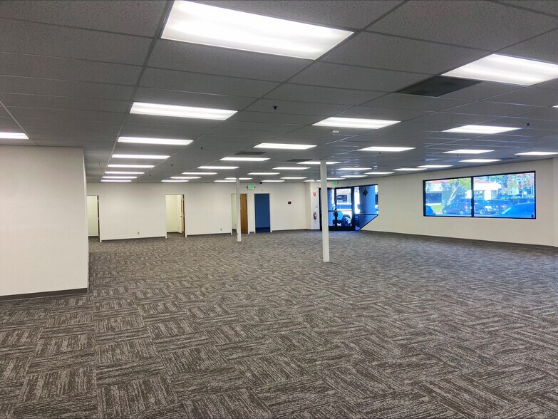 48507 Milmont Dr, Fremont, CA à louer - Photo de l’immeuble – Image 3 sur 5