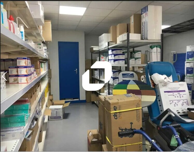 Local commercial dans Clamart à louer - Photo de l’immeuble – Image 3 sur 5