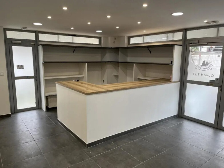130 Rue Darius Milhaud, Toulon à vendre - Photo de l’immeuble – Image 1 sur 6