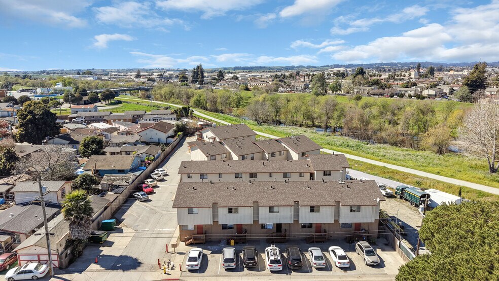 113-119 Gonda St, Watsonville, CA à vendre - Aérien – Image 3 sur 23
