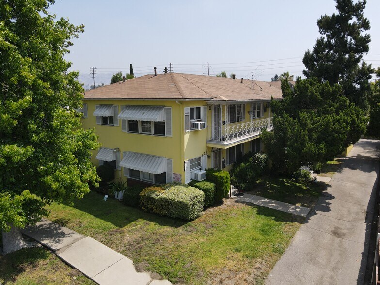 6264 Willowcrest Ave, North Hollywood, CA à vendre - Photo de l’immeuble – Image 2 sur 10