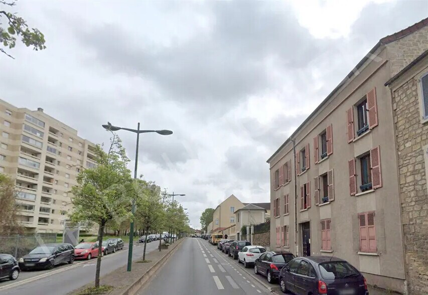 Local commercial dans SAINT-OUEN-L'AUMONE à vendre - Photo de l’immeuble – Image 2 sur 3