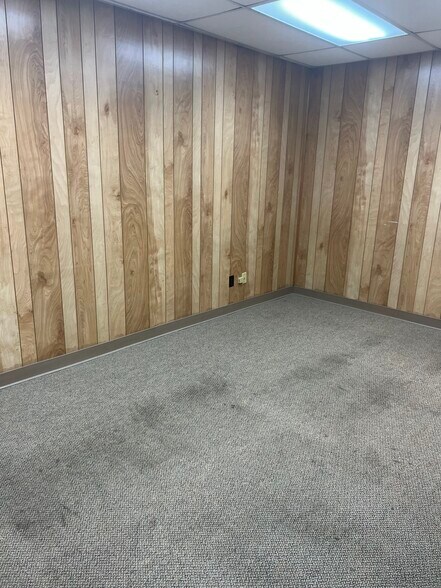 201 Triana Blvd, Huntsville, AL à louer - Photo intérieure – Image 3 sur 15
