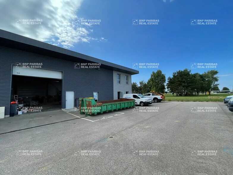 Local d’activités dans Boos à louer - Photo de l’immeuble – Image 2 sur 13