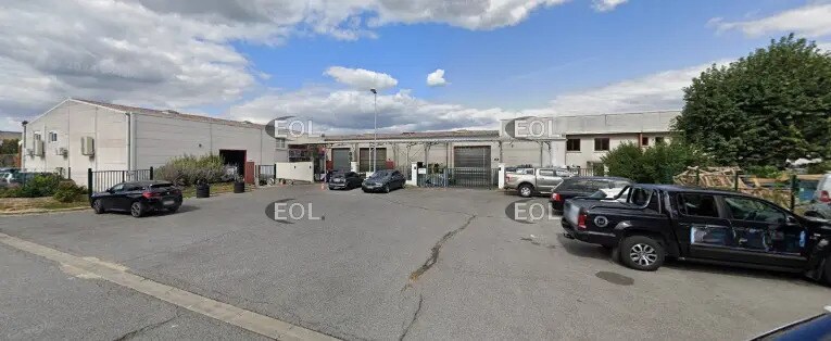 Local d’activités dans Brie-Comte-Robert à louer Photo principale– Image 1 sur 6