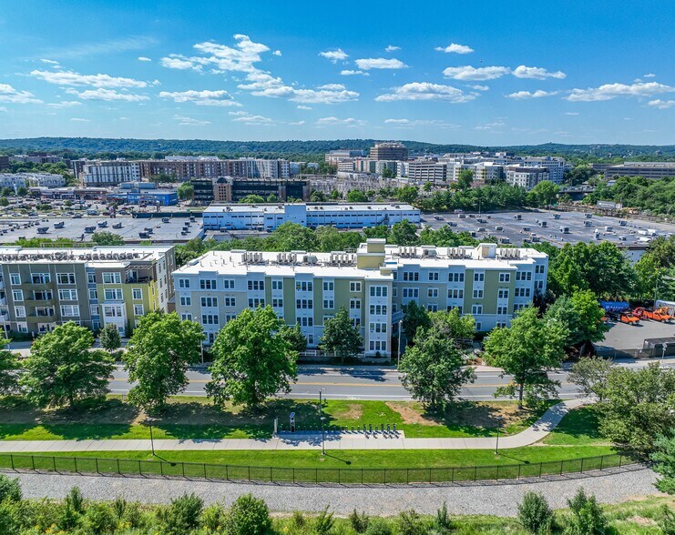 87 New St, Cambridge, MA à vendre - Photo de l’immeuble – Image 1 sur 52