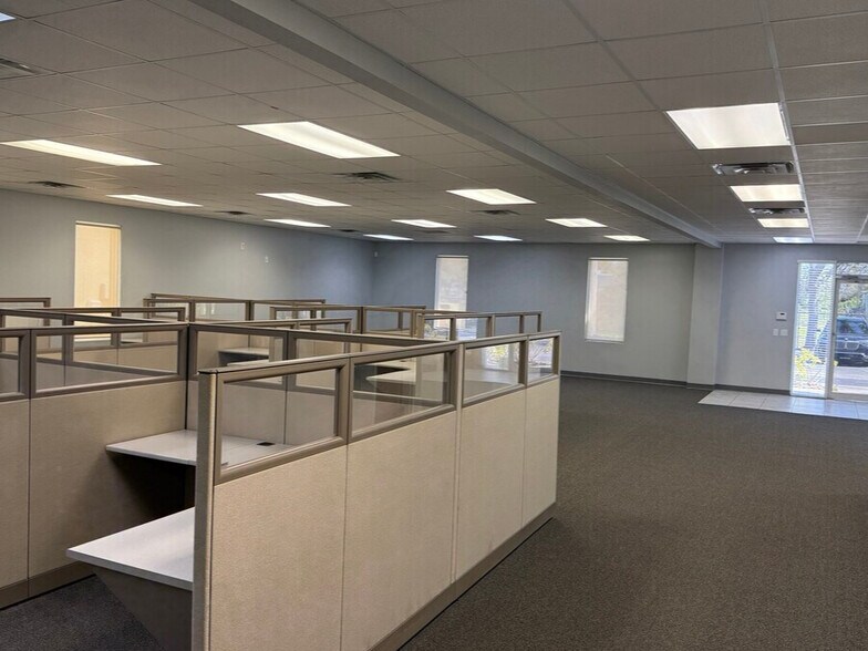 3206-3212 Parkside Center Cir, Tampa, FL à louer - Photo de l’immeuble – Image 3 sur 13