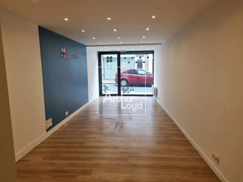 Local commercial dans Melun à vendre - Photo intérieure – Image 2 sur 4