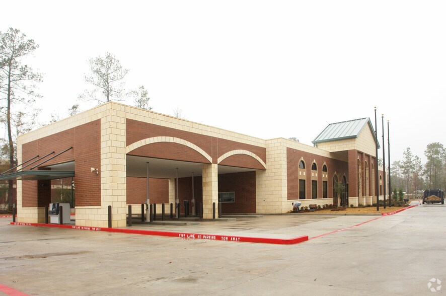 3705 College Park Dr, The Woodlands, TX à louer - Photo de l’immeuble – Image 2 sur 8