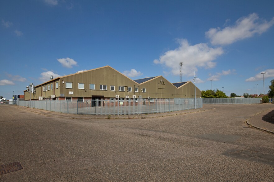 18-21 Springfield Rd, Burnham On Crouch à vendre - Photo de l’immeuble – Image 3 sur 5