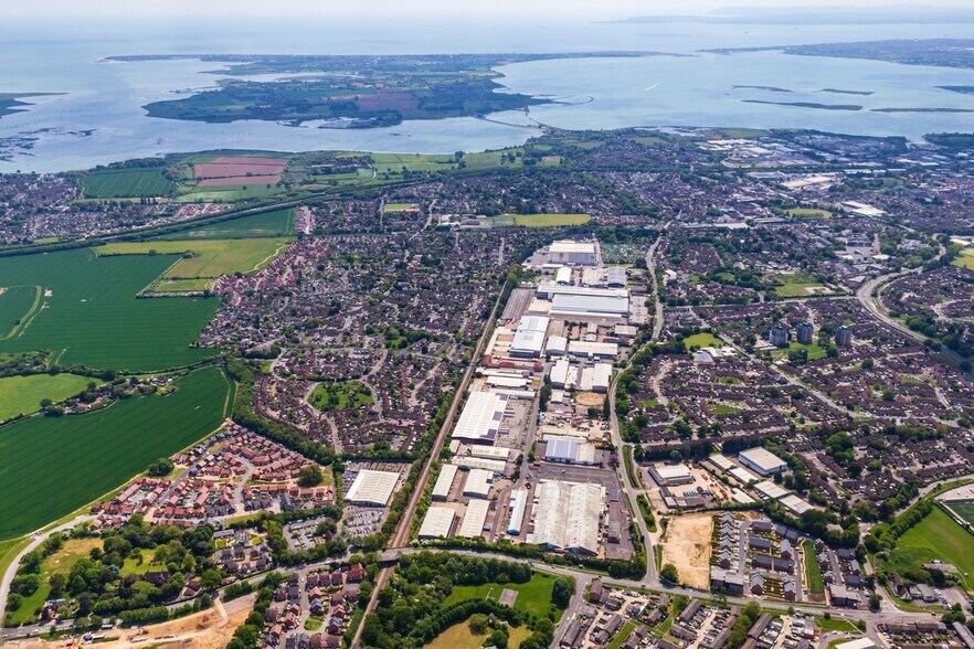 Units 1-3 Downley Rd, Havant à louer - Aérien – Image 2 sur 3