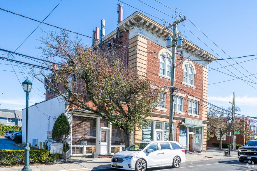 148 Doughty Blvd, Inwood, NY à louer - Photo de l’immeuble – Image 3 sur 4