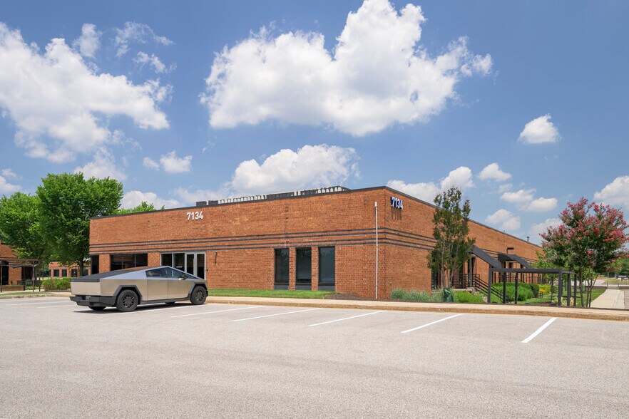 7134 Columbia Gateway Dr, Columbia, MD à louer - Photo de l’immeuble – Image 3 sur 13