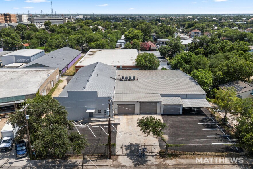 730 Perez St, San Antonio, TX à vendre - Photo de l’immeuble – Image 2 sur 8