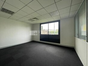 62 Avenue Du Progrès, Chassieu à louer Photo intérieure– Image 1 sur 5