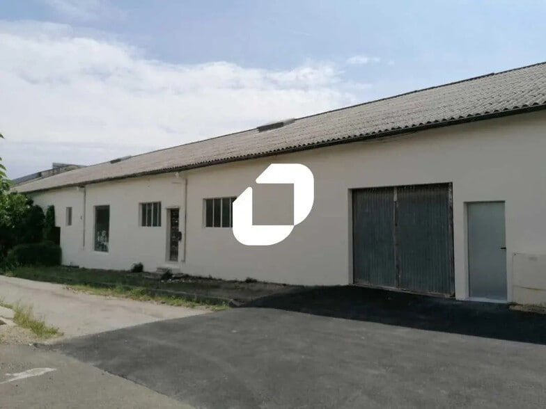 Local d’activités dans Juvignac à louer - Photo de l’immeuble – Image 3 sur 5