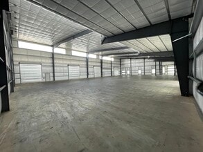 331 Corporate Wood Dr, Magnolia, TX à louer Photo de l’immeuble– Image 2 sur 9