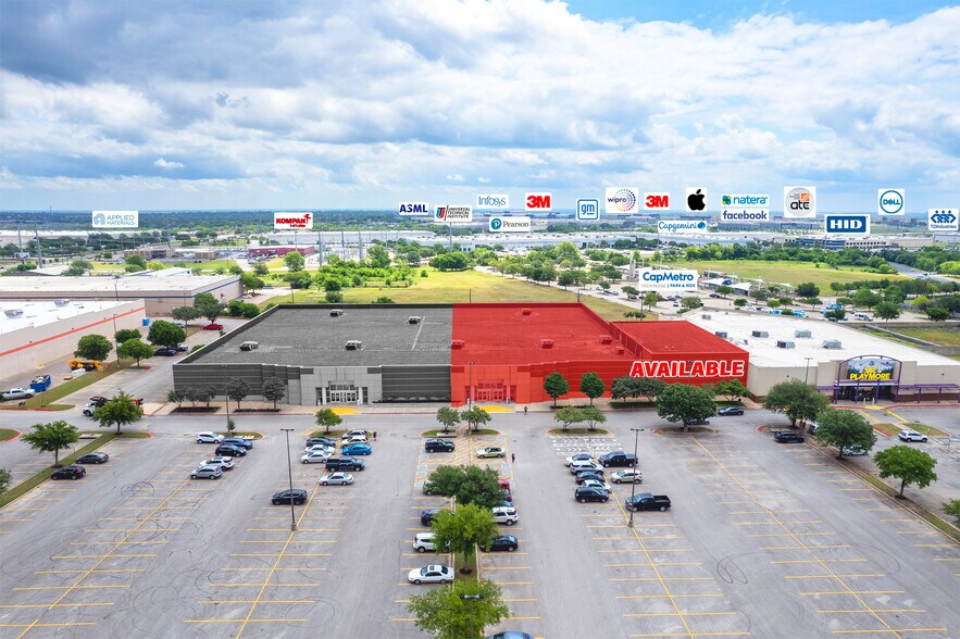 13609 N IH-35, Austin, TX à vendre - Photo de l’immeuble – Image 2 sur 8