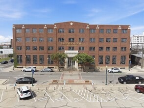 225 S 5th St, Waco, TX à louer Photo de l’immeuble– Image 1 sur 15