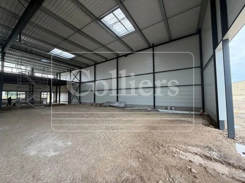 Local d'activités dans Marignane à vendre - Photo intérieure – Image 3 sur 7