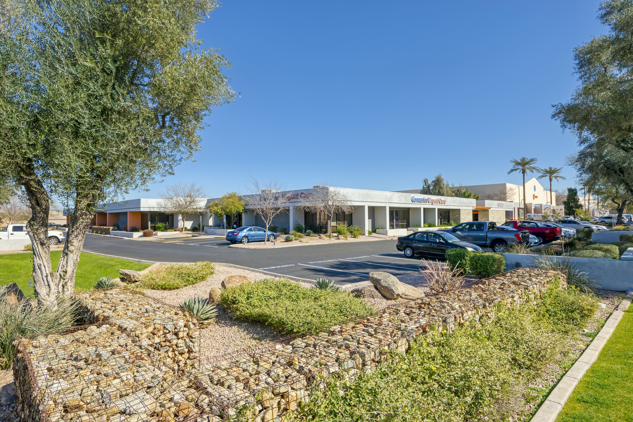 3225 S Hardy Dr, Tempe, AZ à louer Photo de l’immeuble– Image 1 sur 6