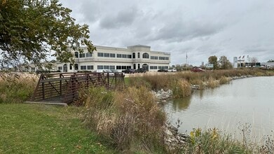 3051 Progress Way, Kaukauna, WI à louer Photo de l’immeuble– Image 1 sur 2