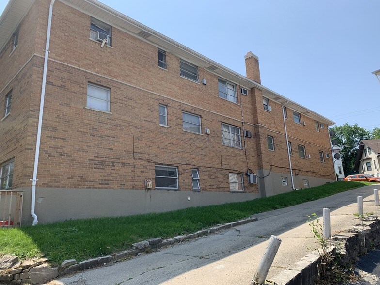 2316 Indian Mound Ave, Cincinnati, OH à vendre - Photo de l’immeuble – Image 3 sur 24