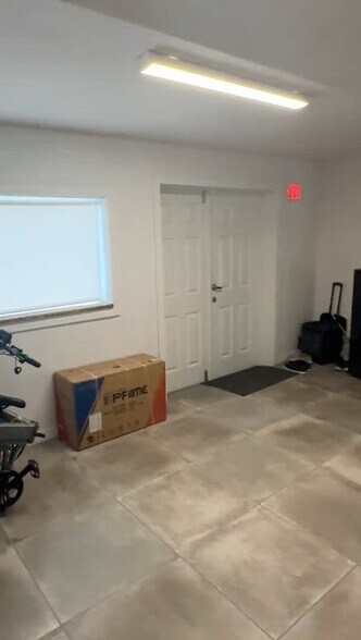 4824 Hale Ave, Tampa, FL à louer - Vidéo sur l’annonce professionnelle – Image 2 sur 9