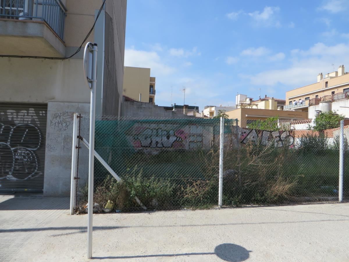 Avinguda d'Adam i Eva, 12-13, Cerdanyola del Vallès, Barcelona à vendre Autre– Image 1 sur 2