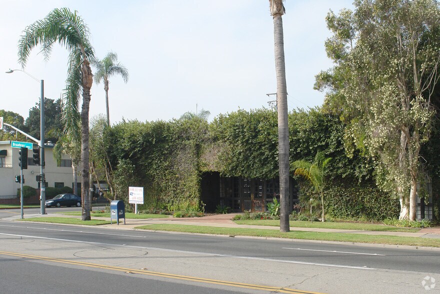 1502 N Broadway, Santa Ana, CA à vendre - Photo de l’immeuble – Image 2 sur 8