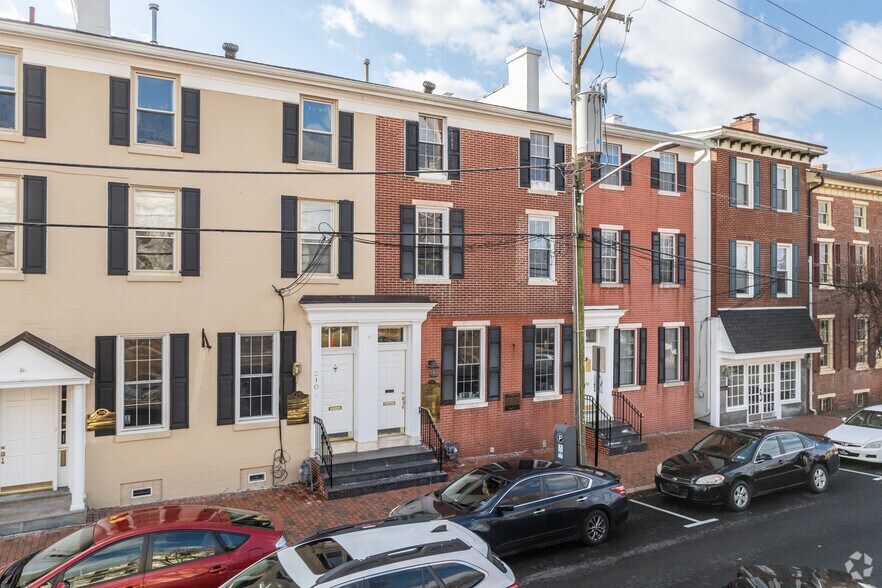 212-214 W Front St portefeuille de 2 biens à vendre sur LoopNet.fr - Photo principale – Image 1 sur 2
