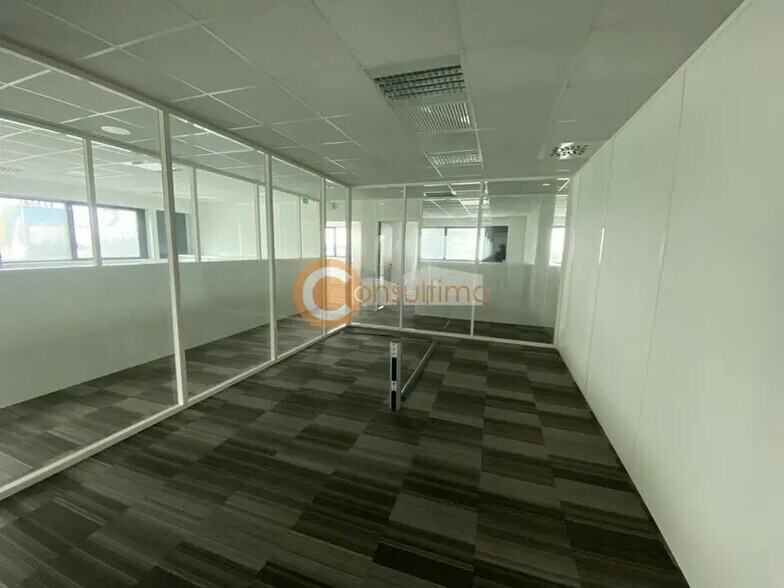 Bureau dans Artigues-près-Bordeaux à vendre - Photo intérieure – Image 3 sur 10