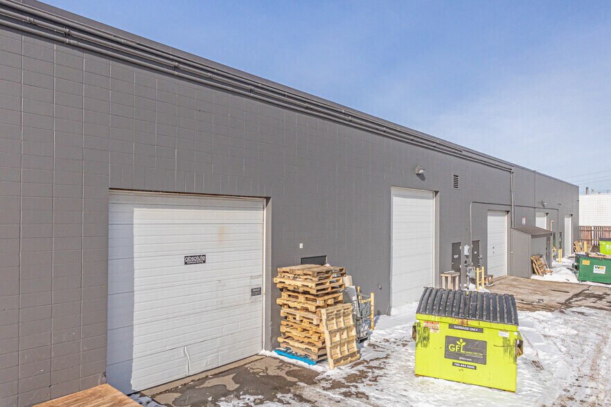 4917-4923 99th St NW, Edmonton, AB à louer - Photo de l’immeuble – Image 2 sur 3