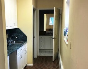 20 W Clinton Ave, Tenafly, NJ à louer Photo intérieure– Image 2 sur 5