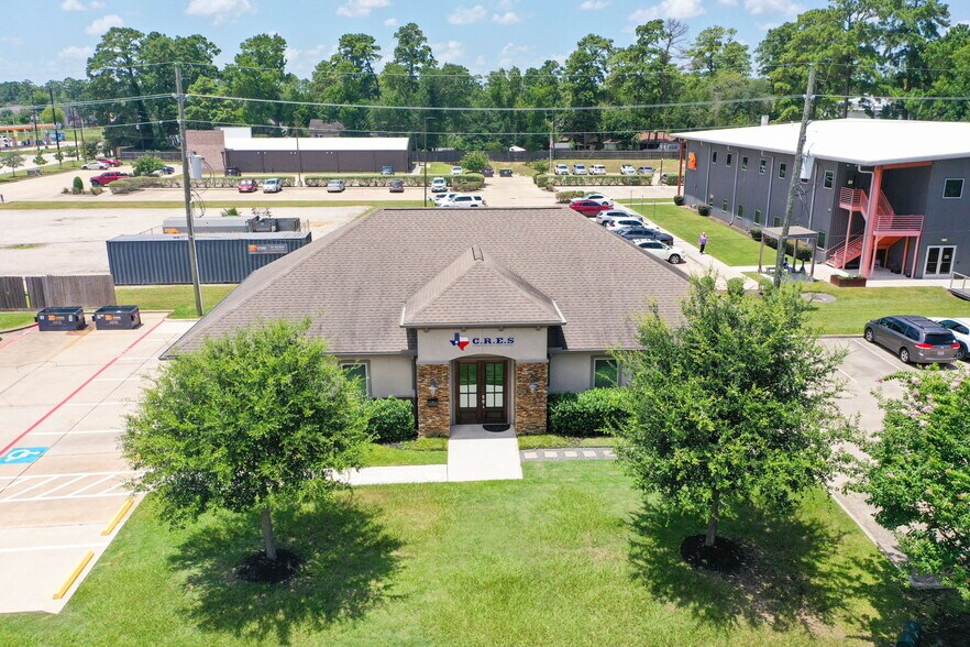 13715 Office Park Dr, Houston, TX à louer - Photo de l’immeuble – Image 2 sur 54