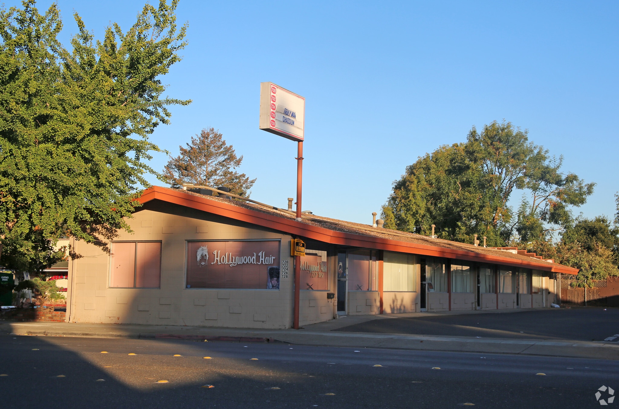 720-728 A St, Hayward, CA à louer Photo principale– Image 1 sur 12