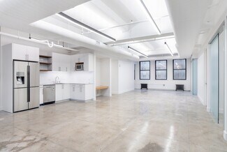 Plus de détails pour 115 W 45th St, New York, NY - Bureau, Local d'activités à louer