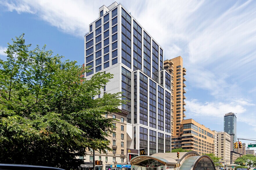 2551-2555 Broadway, New York, NY à louer - Photo de l’immeuble – Image 3 sur 23