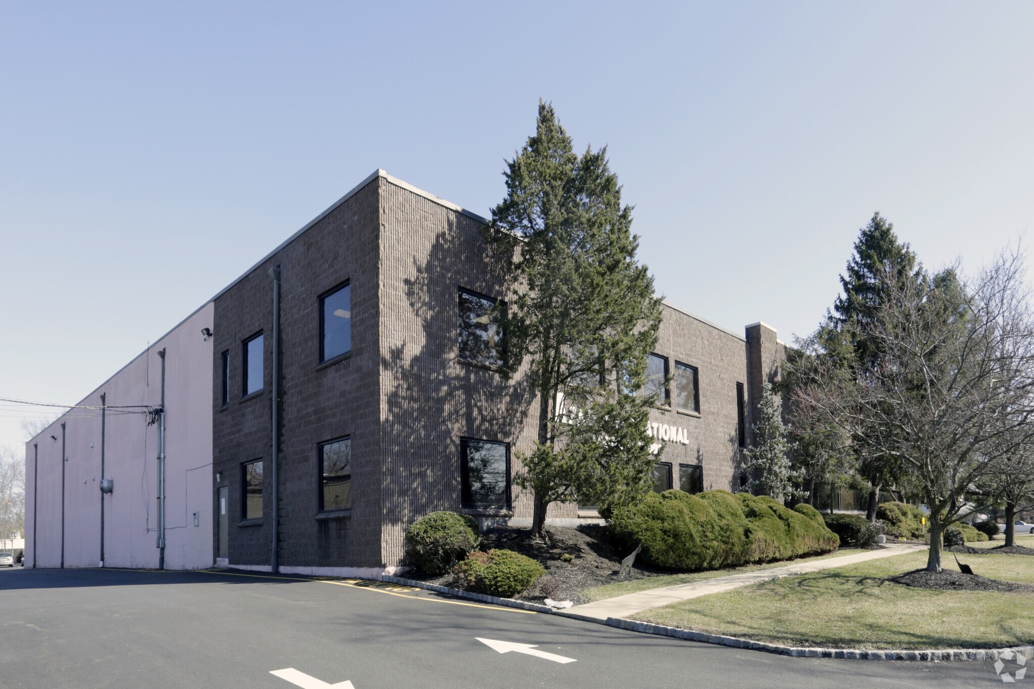 2 Daniel Rd, Fairfield, NJ à louer Photo de l’immeuble– Image 1 sur 5