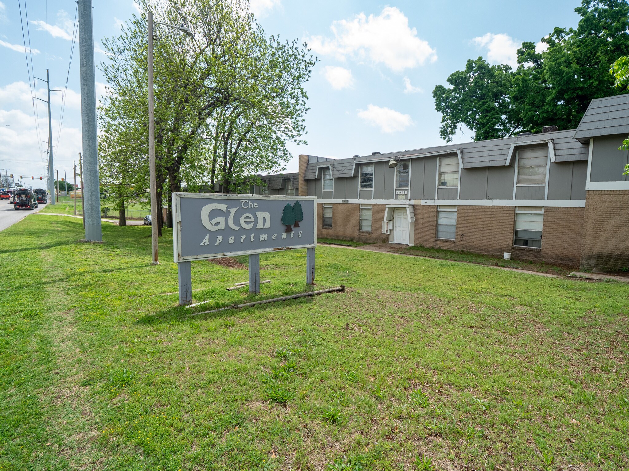 5924 NW 10th St, Oklahoma City, OK à vendre Photo principale– Image 1 sur 86