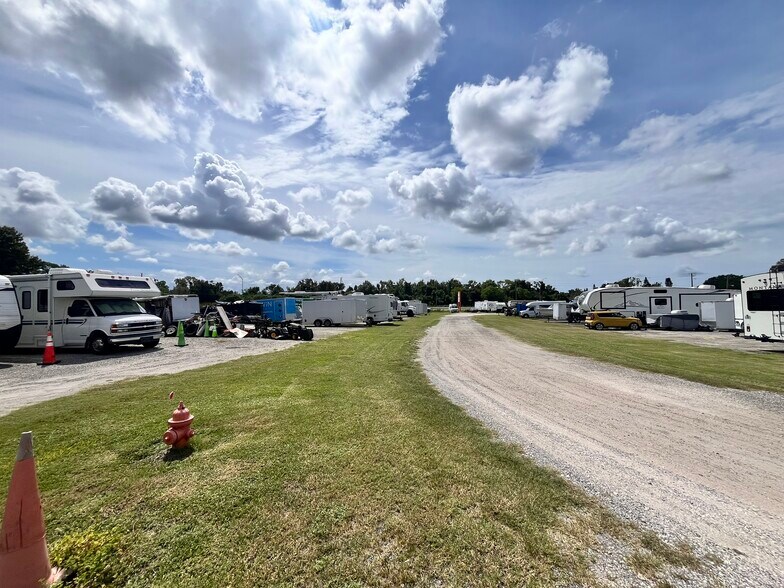 455 N Ramona Ave, Lakeland, FL à vendre - Photo de l’immeuble – Image 3 sur 5