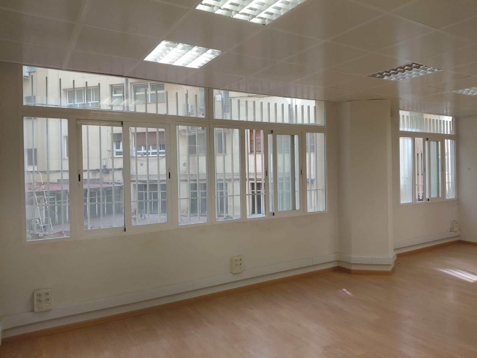 Immeuble residentiel dans Madrid, Madrid à vendre Photo intérieure– Image 1 sur 18