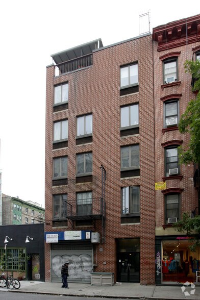 165 Elizabeth St, New York, NY à vendre - Photo de l’immeuble – Image 3 sur 8