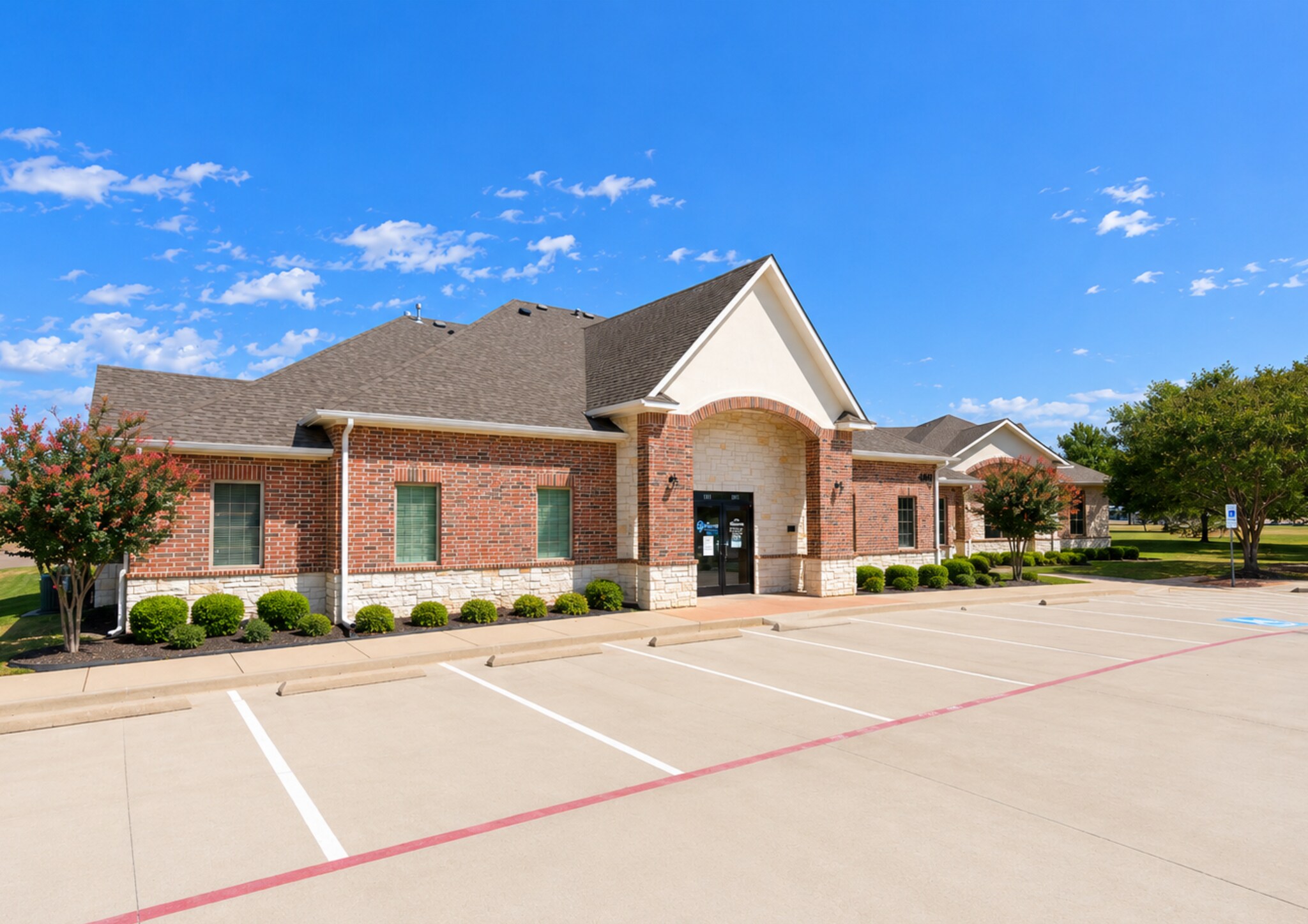 4061 Kirkpatrick Ln, Flower Mound, TX à vendre Photo de l’immeuble– Image 1 sur 11