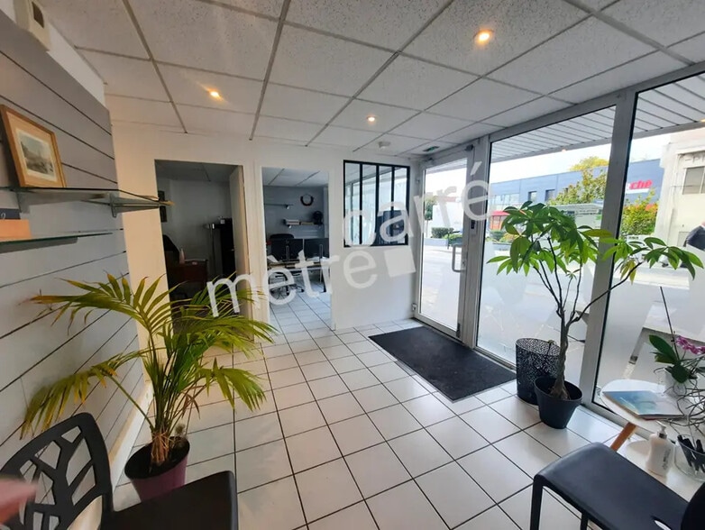 Local commercial dans Nantes à louer - Hall d’entrée – Image 2 sur 5