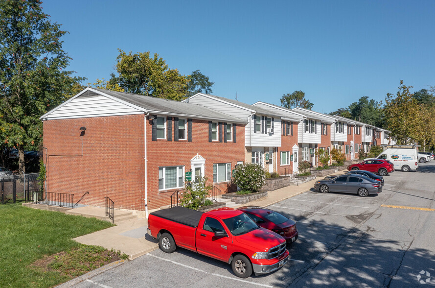 3701 Old Court Rd, Pikesville, MD à louer - Photo de l’immeuble – Image 3 sur 7